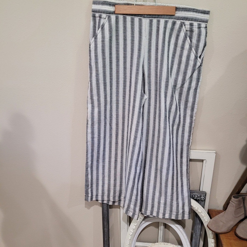 Max Studio Women's SZ XL 100% cotton wide Leg pull on black & white stripe pants